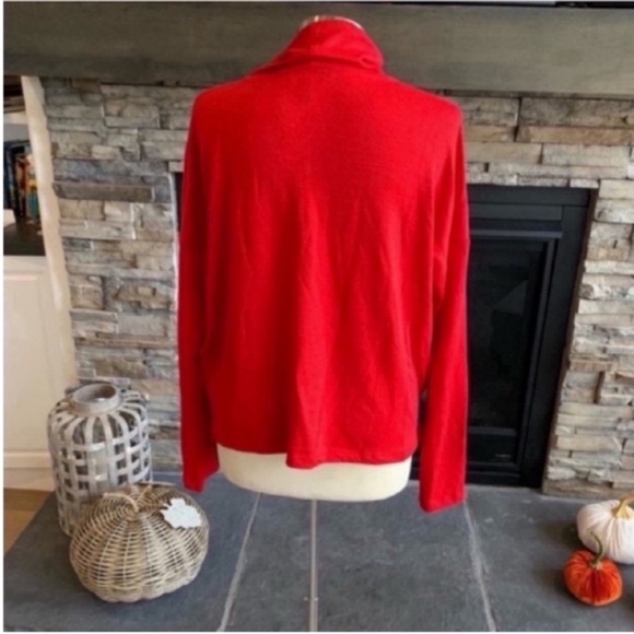 Banana Republic Scarlet Long Sleeve Tee - Picture 6 of 10
